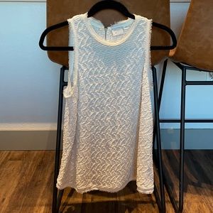 Beautiful Sleeveless Blouse